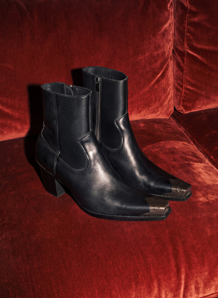 Black Western Leather 60mm Boot with Engraved Metal Toe
