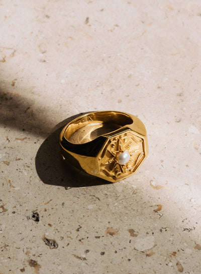 Gold Solis Pearl Ring