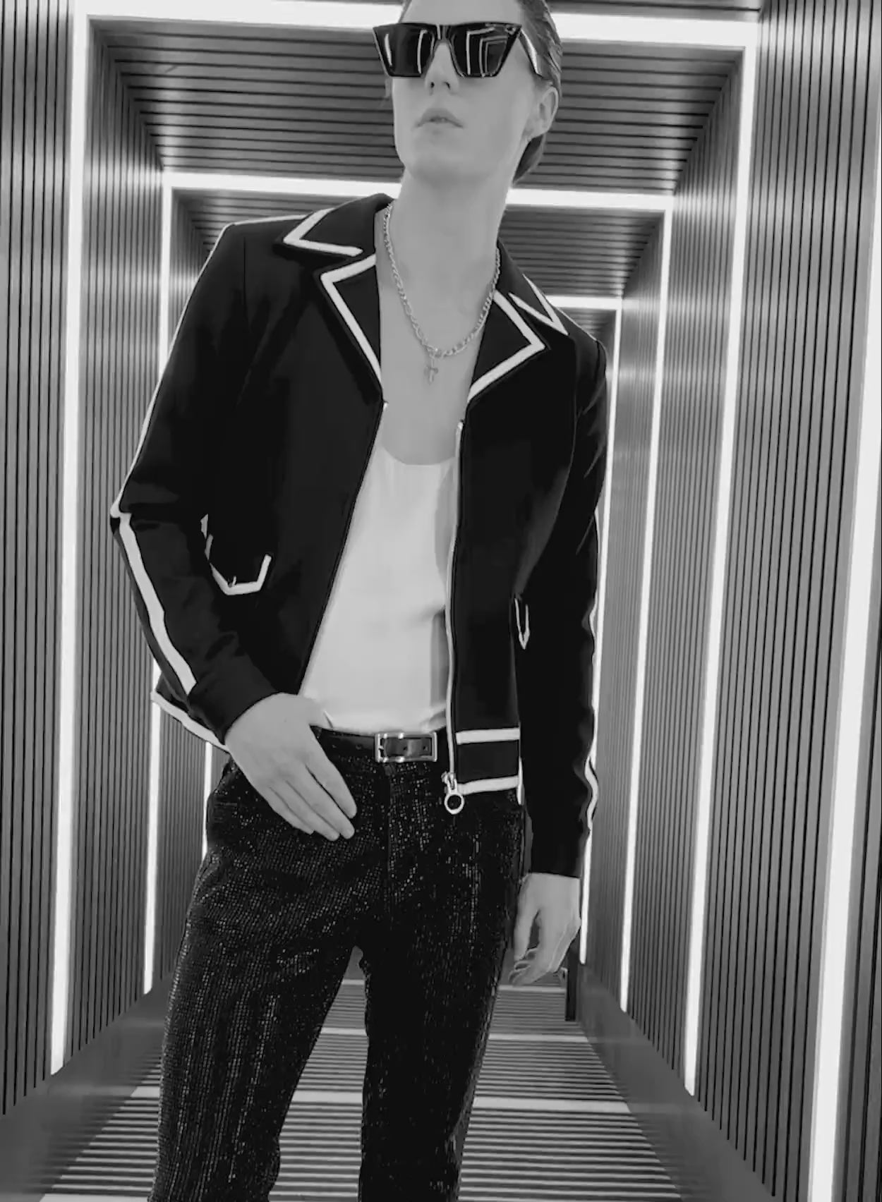 Black Striped Trim Cropped Jacket ‐ Phix